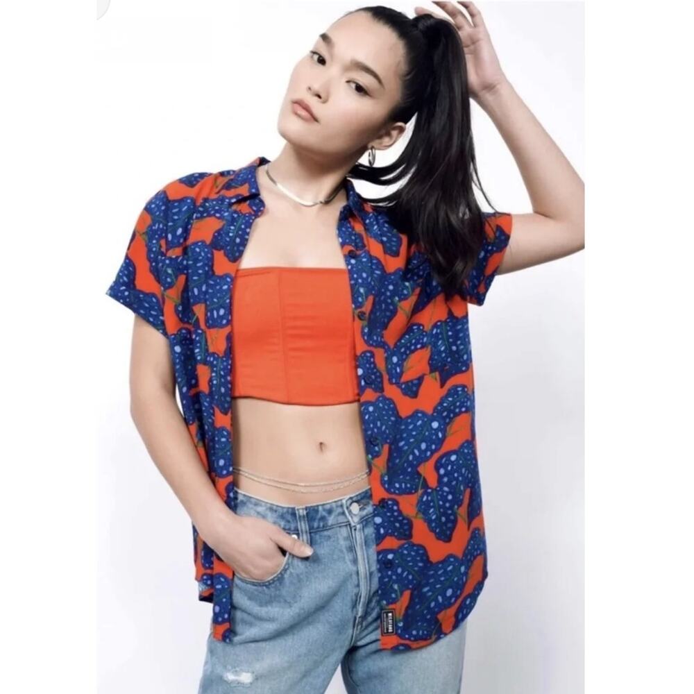 Wildfang Empower Button Up Shirt Red Blue Floral Monstera Leaf Size XS NWT